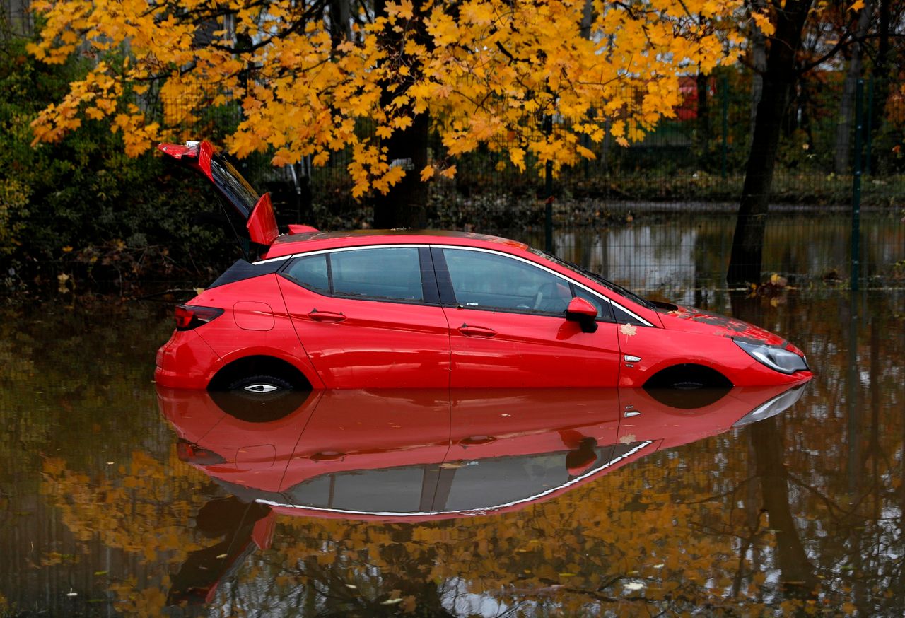 Zalane auto - jakie mogą być skutki i jak je odratować?