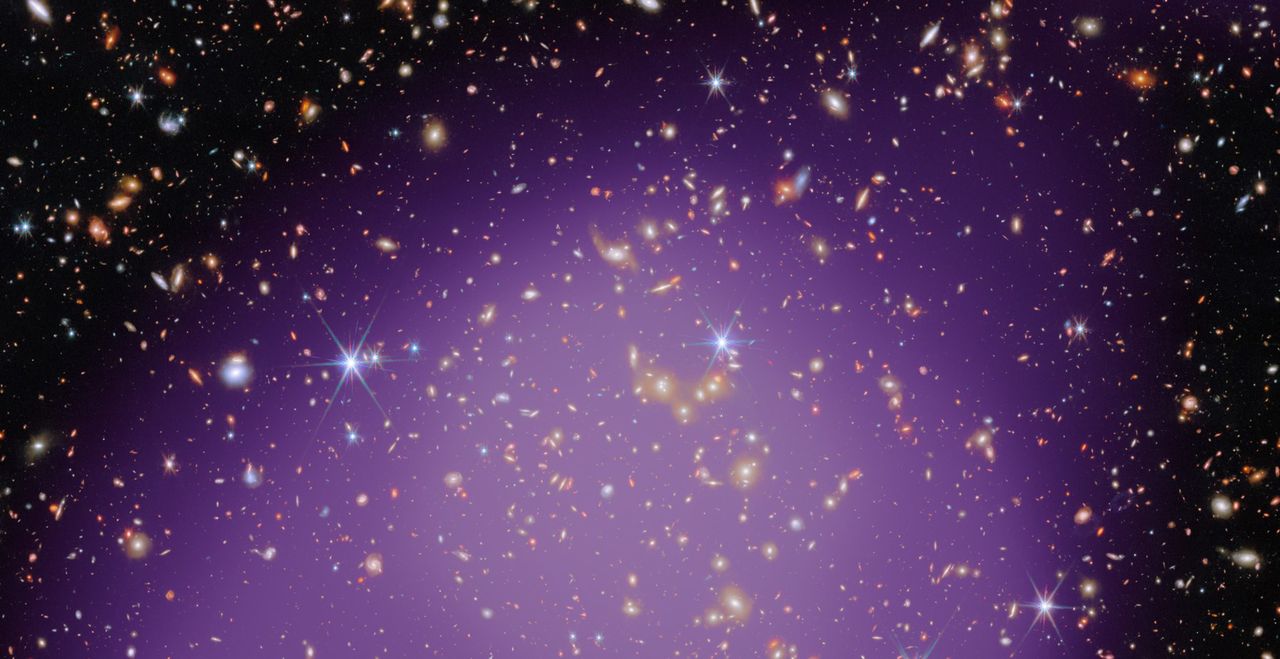 Tak wyglądał wszechświat, kiedy miał 6,5 mld lat. NASA chwali się mrowiem odległych galaktyk