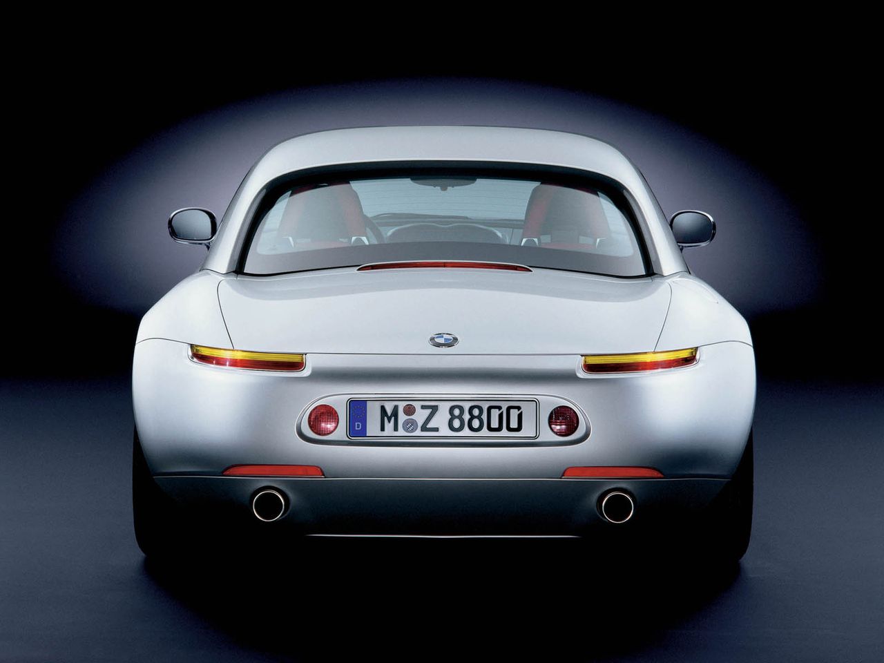 BMW Z8, niestety z założonym dachem