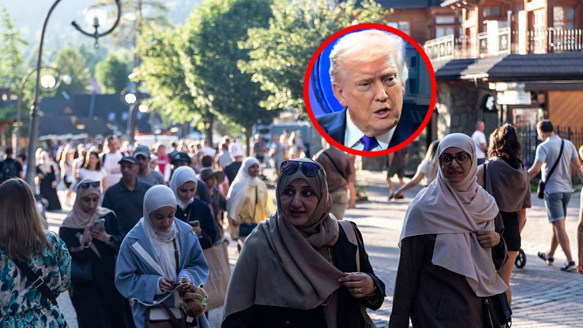 Crowds Of Tourism Visit Zakopane In Poland
A Muslim family walks on landmark Krupowki Street in Zakopane, Poland, as the Arab Peninsula Muslim tourists come in numbers to Poland and choose Zakopane as its favorite destination - August 8, 2025. Zakopane is a gate-town to Tatra National Park, the 2024 world's most visited National Park. (Photo by Dominika Zarzycka/NurPhoto via Getty Images)
NurPhoto
krupowki, editorial, krupowki street, tourist destination, lifestyle, arab peninsula, holiday, muslim family, muslim tourists, destination, world's most visited, daily life, podhale, colour image, landmark, muslim, heatwave