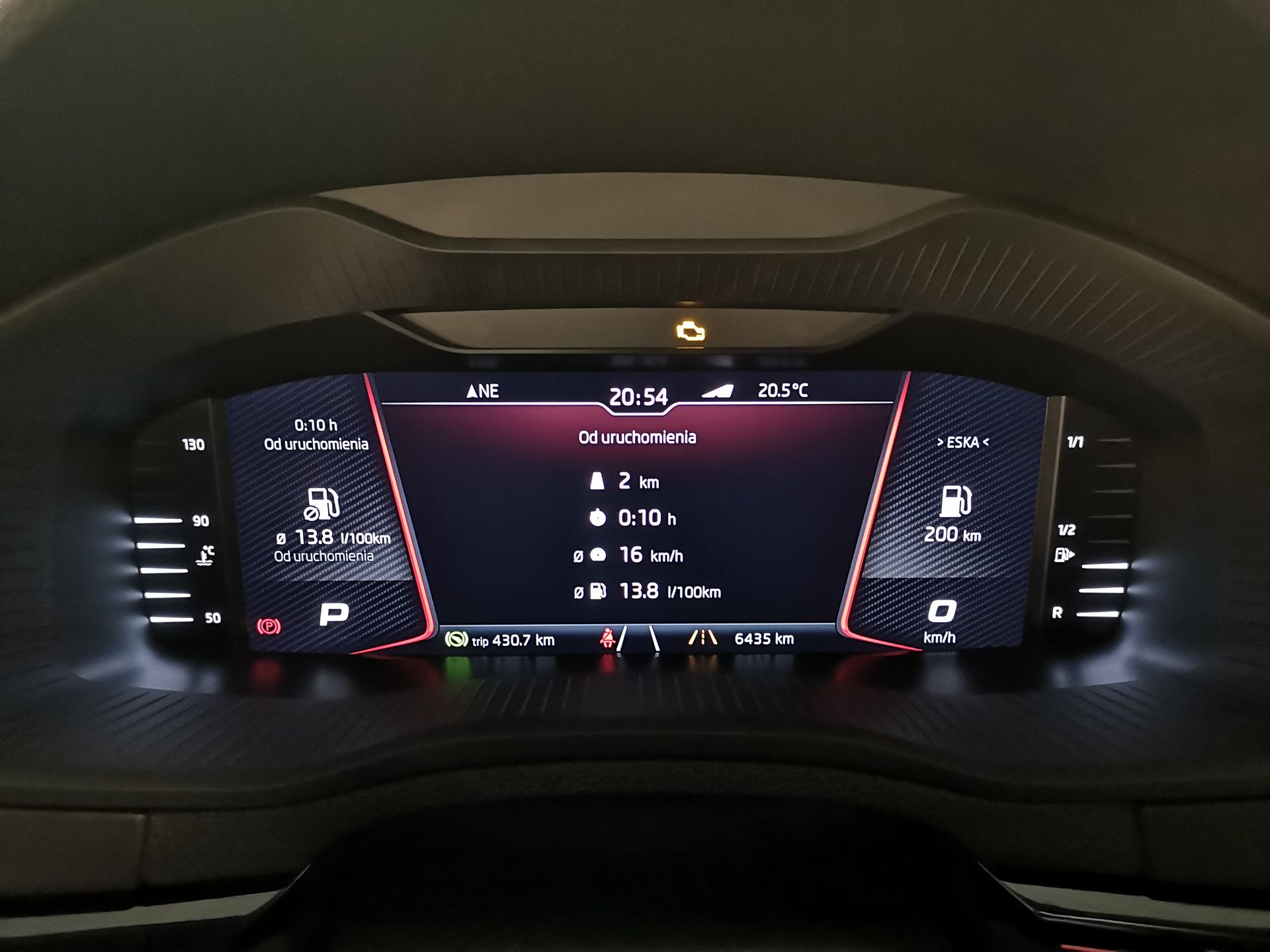 Skoda Karoq: Adaptacyjne zawieszenie, audio Canton i (prawie) zdalny dostęp do auta 9