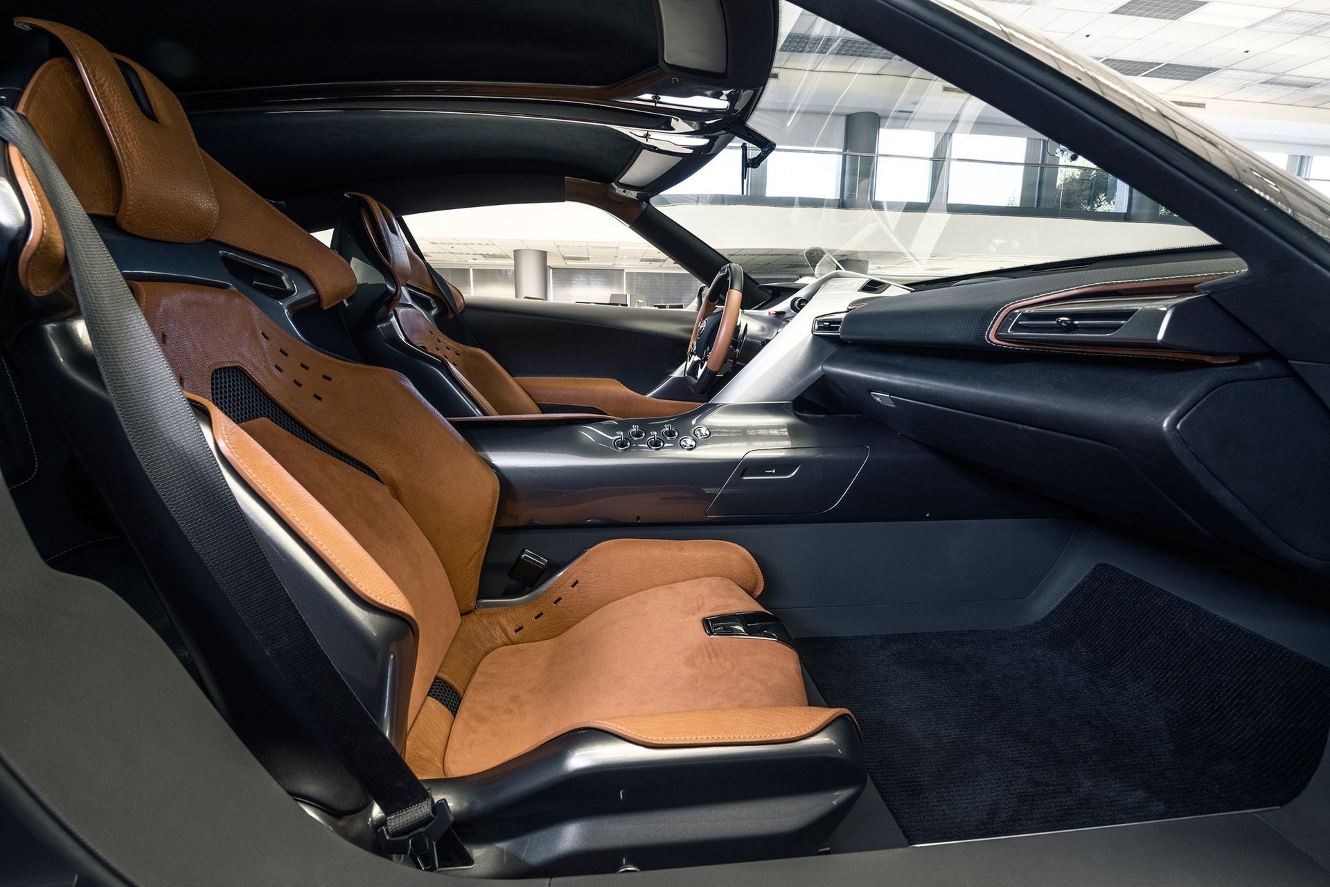 Koncepcyjna Toyota FT-1 w nowej galerii zdjęć 20