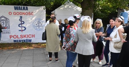Protest medyków. Kto jest w szpitalach? Pielęgniarka tłumaczy