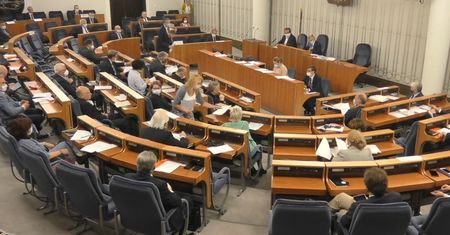 Wybory 2020. Emocje wokół projektu PiS dot. wyborów korespondencyjnych. "Rażące naruszenie standardów"