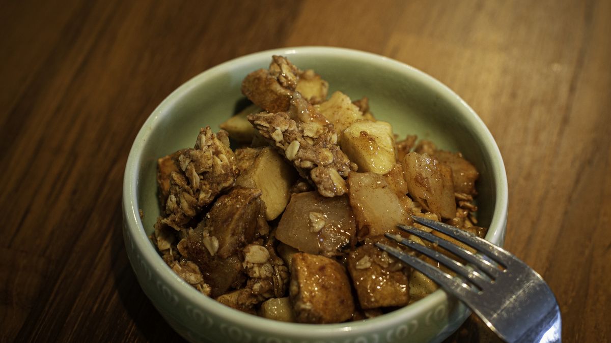 Przepis na jabłka pieczone z płatkami owsianymi