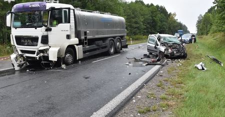 Śmiertelny wypadek w pow. biłgorajskim. Kierowca zginął po zderzeniu z ciężarówką
