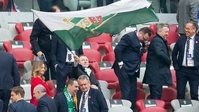 Puchar Polski. Lechia Gdańsk - Jagiellonia Białystok. Kurski wymachiwał flagą, czułe przywitanie Bońka z Tuskiem