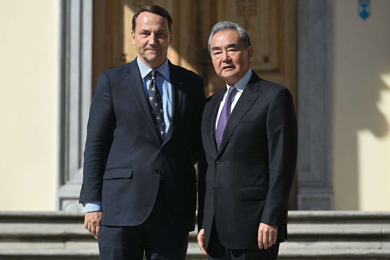 Spotkanie Sikorskiego z Wangiem Yi bez oświadczeń. Prosiły o to Chiny