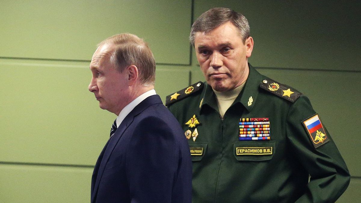 Czy generał Walerij Gierasimow rzeczywiście uciekł z siedziby MON?