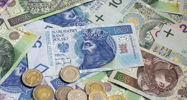 Wysokie wpływy z VAT to efekt częściowego otwarcia gospodarki w marcu i inflacji