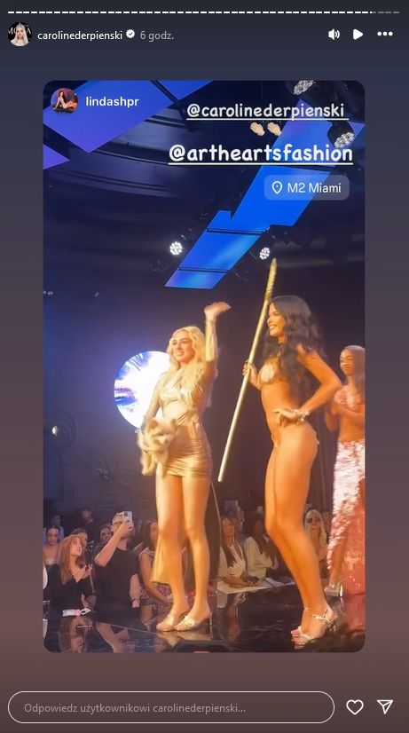 Caroline Derpienski prezentuje swoje stroje kąpielowe na Miami Swim Week