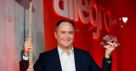 Allegro vs. Amazon. Będzie wojna? "Konkurencja jest dla wszystkich dobra"