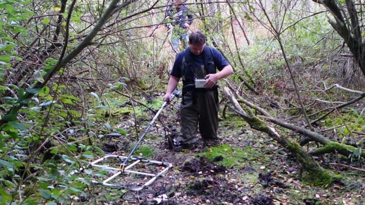 Robert Kmieć od 16 lat zajmuje się pomiarami geofizycznymi, współpracuje z IPN, muzeami i programami przybliżającymi najnowszą historię - między innymi z Bogusławem Wołoszańskim.