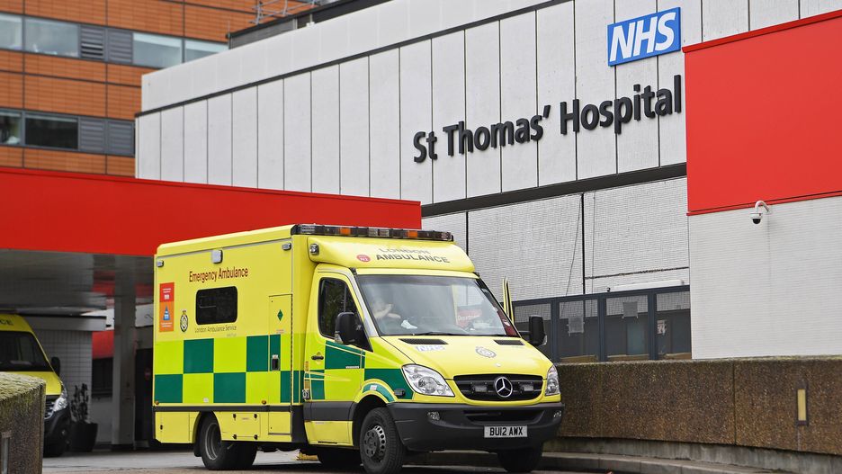 Wariant Omikron szerzy się na Wyspach 