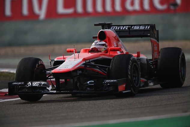 Jules Bianchi będzie reprezentował barwy Marussii także w przyszłym sezonie