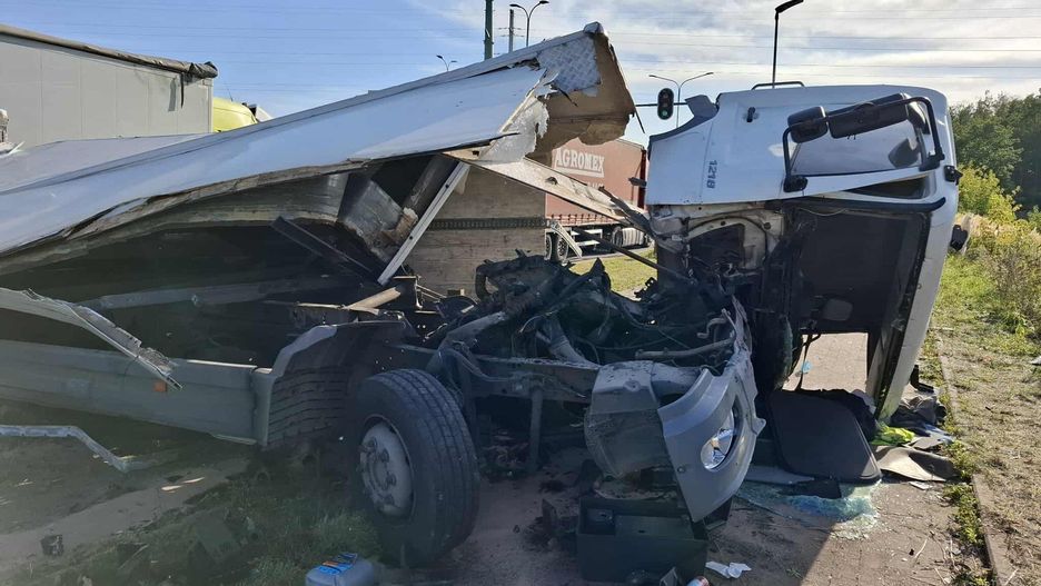 Wypadek na al. Ofiar Terroryzmu w Łodzi. Zderzyły się 3 ciężarówki
