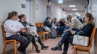 Coraz dłuższe kolejki i badania za pieniądze. Ministra zdrowia: Pacjentom jest lepiej