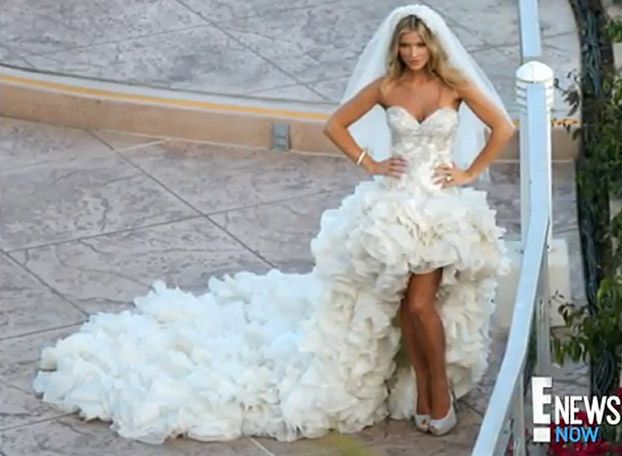 Ślubna suknia Krupy kosztowała 30 tysięcy dolarów!