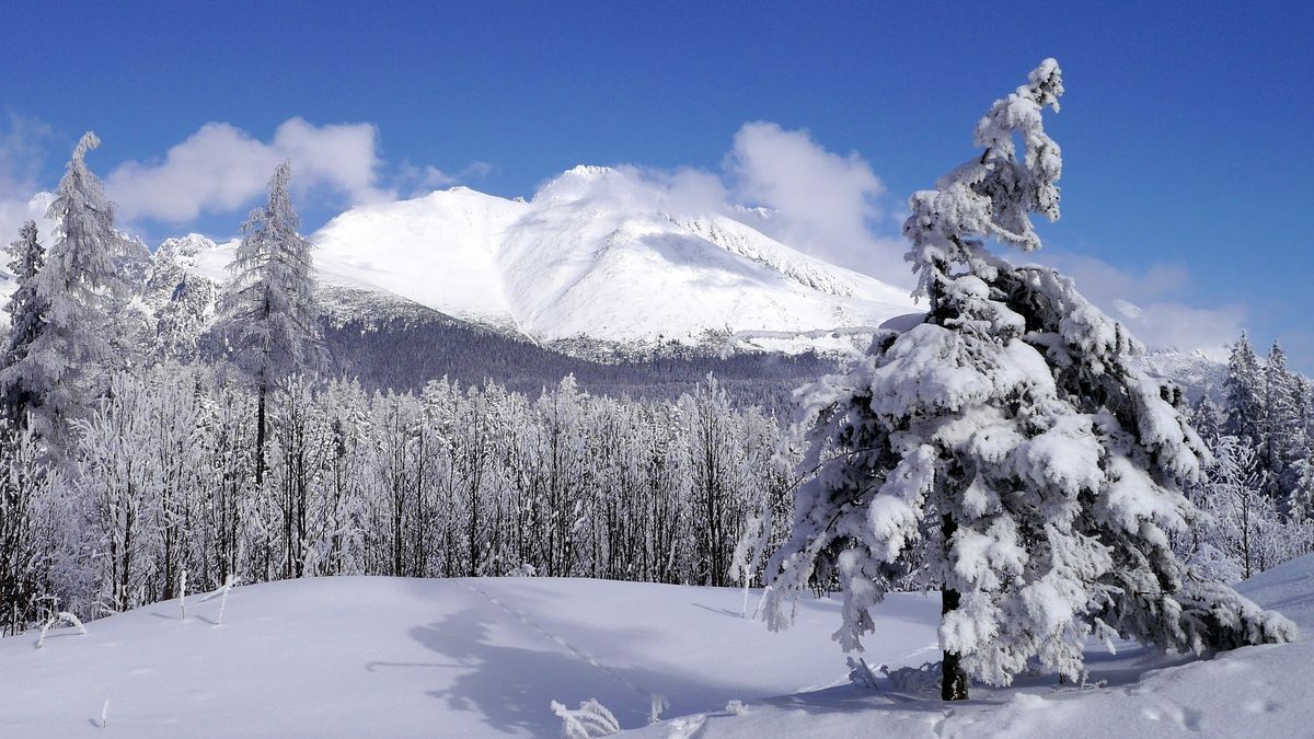 W Tatrach na dobre rozpoczęła się zima, TOPR ostrzega turystów
