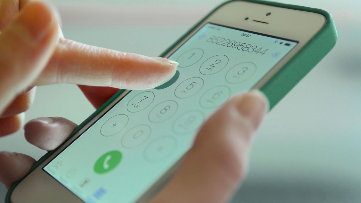 Elektrosmog bardzo często nazywany jest smogiem elektromagnetycznym. Pojęcie to zyskuje w ostatnim czasie coraz większą popularność.