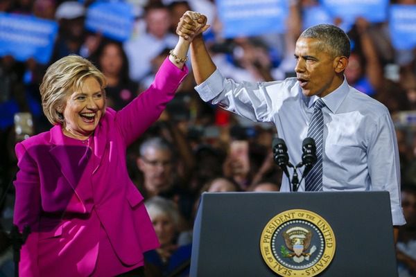 Obama pomaga Clinton na pierwszym wspólnym wiecu przedwyborczym