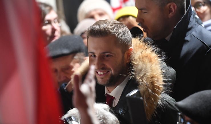 Doba nie wystarczyła na zmiany w TVP, ale rewolucja nadciąga. Nie pomogą "barykady i druty kolczaste"