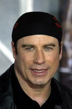 John Travolta pilotował samolot z pomocą dla Haiti