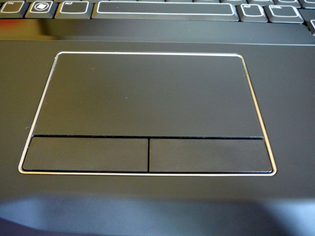 Alienware M17x R4 - touchpad