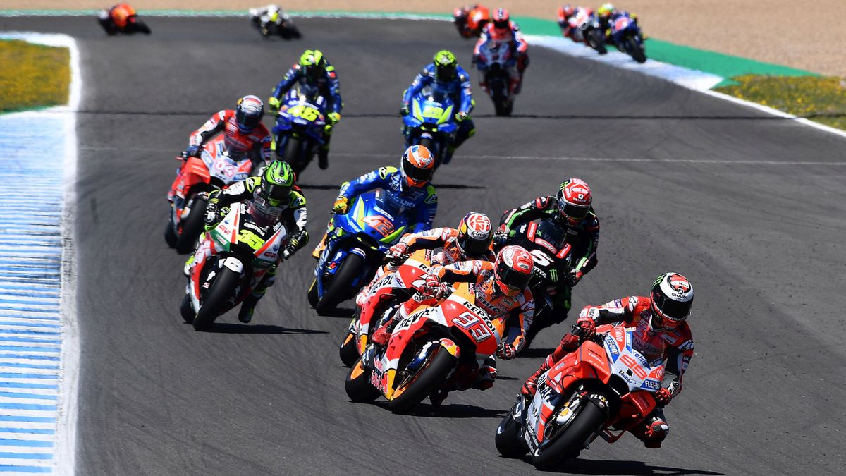Zdjęcie okładkowe artykułu: Materiały prasowe / Michelin / Na zdjęciu: początek wyścigu MotoGP