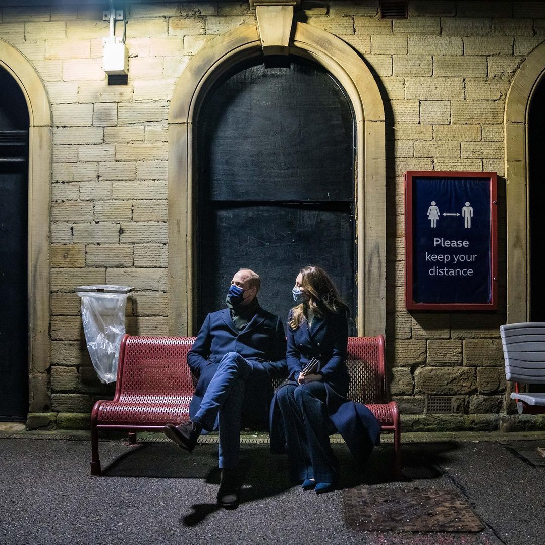 Księżna Kate i książę William w podróży królewskim pociągiem
