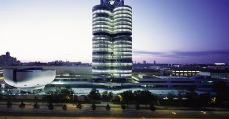 Ile zarabia BMW?