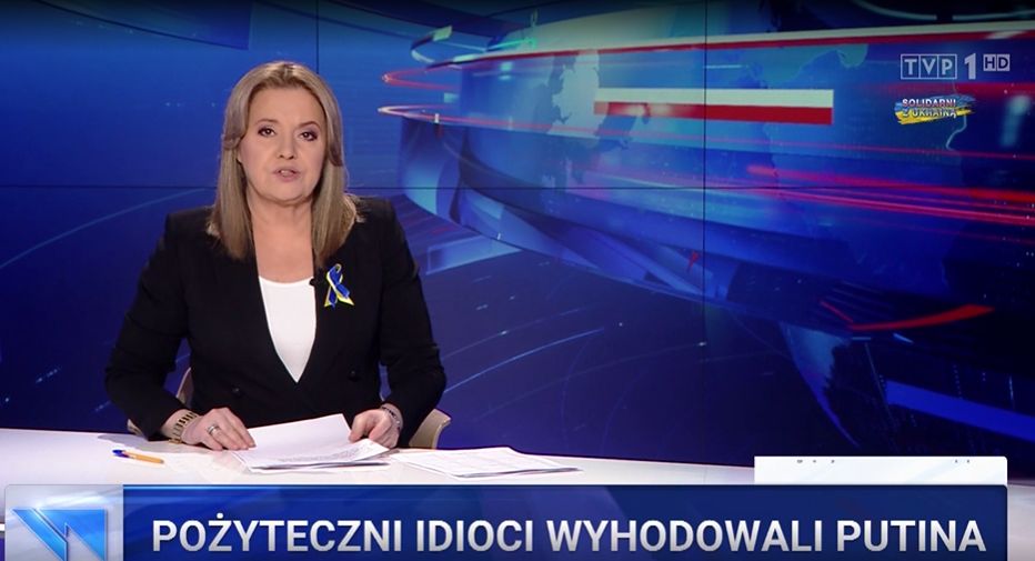 Danuta Holecka została blondynką. Tak prezentowała się w "Wiadomościach" 