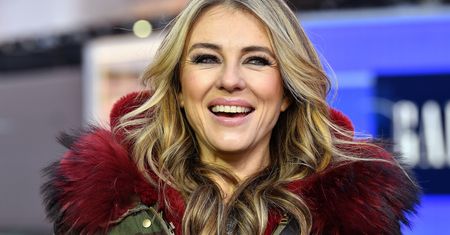 Czas się dla nie zatrzymał. Elizabeth Hurley ubrała się jak 21 lat temu