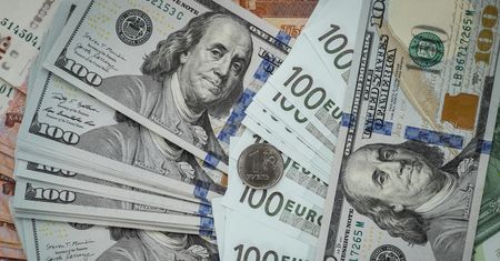 Kursy walut 22.04.2022. Piątkowy kurs funta, euro, dolara i franka szwajcarskiego