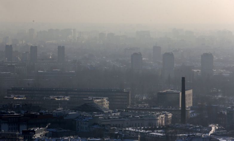 Pekin będzie miał policję do walki ze smogiem. Polski minister bagatelizuje sprawę