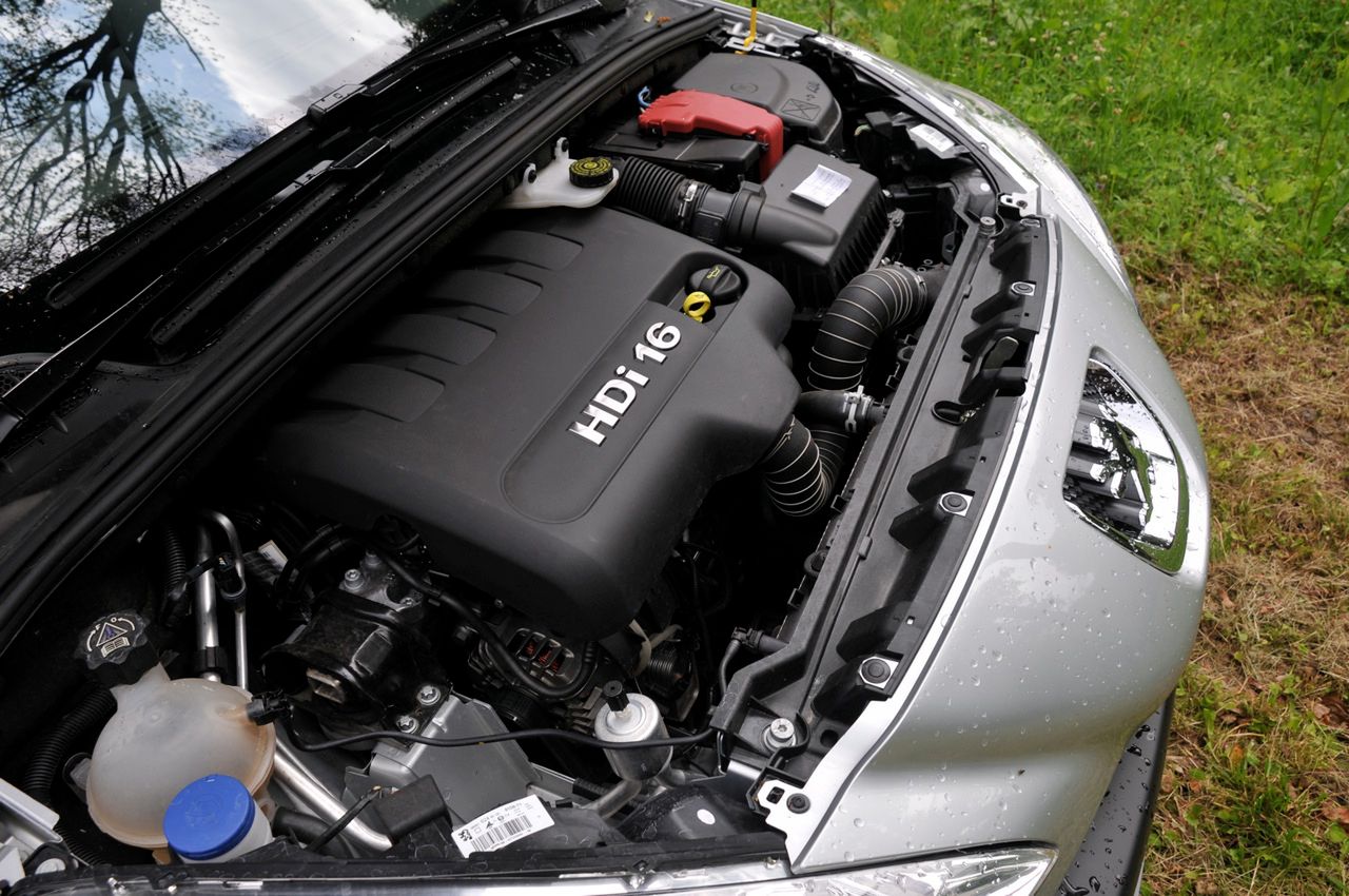 Peugeot 308 CC - najbardziej gadżeciarski samochód roku? 17