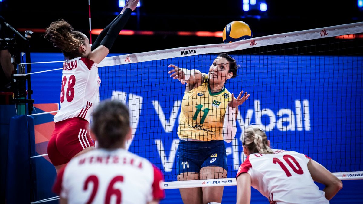 Materiały prasowe / fivb/volleyballworld.com / Na zdjęciu: Tandara, Zuzanna Górecka