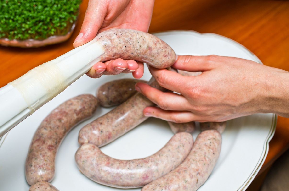 Domowa biała kiełbasa