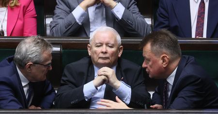 Media dotarły do analizy. Będzie zwrot w sprawie PiS?
