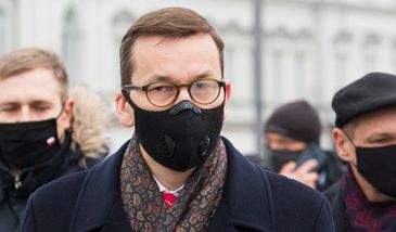 Morawiecki apeluje: Zapisujmy się na szczepienia!