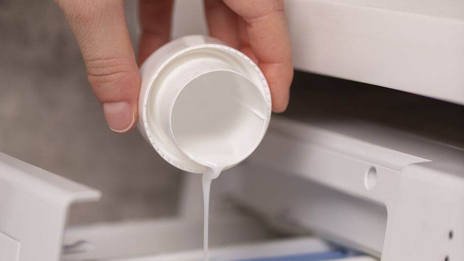 Pouring Washing Fabric SoftenerWashing Machine, Fabric Softener, Laundry Detergent, Liquid, Pouringsefa ozel