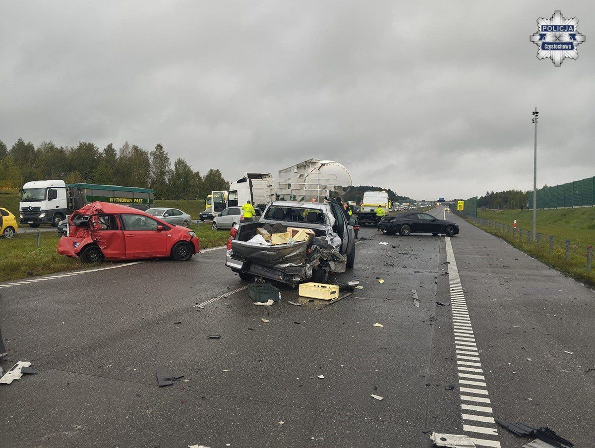 Karambol na A1. Zderzyło się kilka pojazdów, są ranni