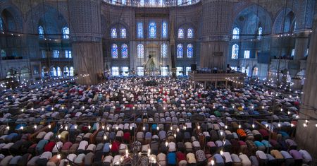 Rozpoczyna się ramadan. Co to oznacza dla turystów?