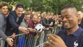 Euro 2016: wyluzowany Evra zaskoczył kibiców. Robił sobie z nimi selfie