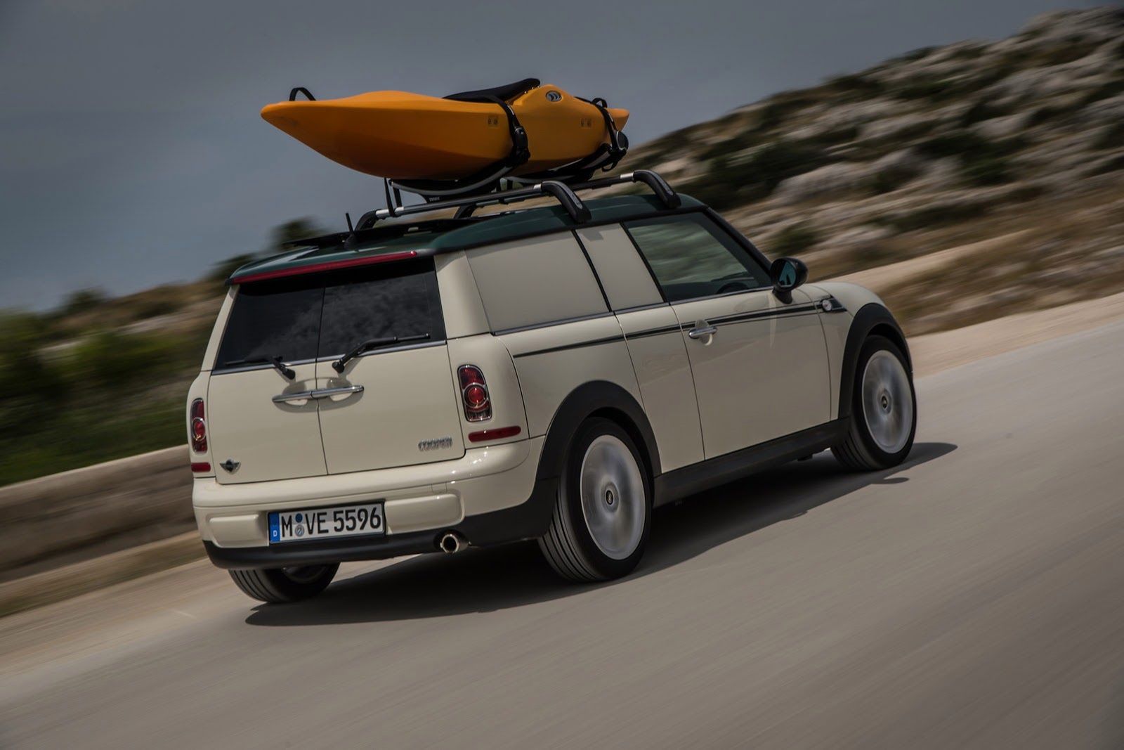 MINI prezentuje koncepcyjne auta na wakacje [galeria] 53