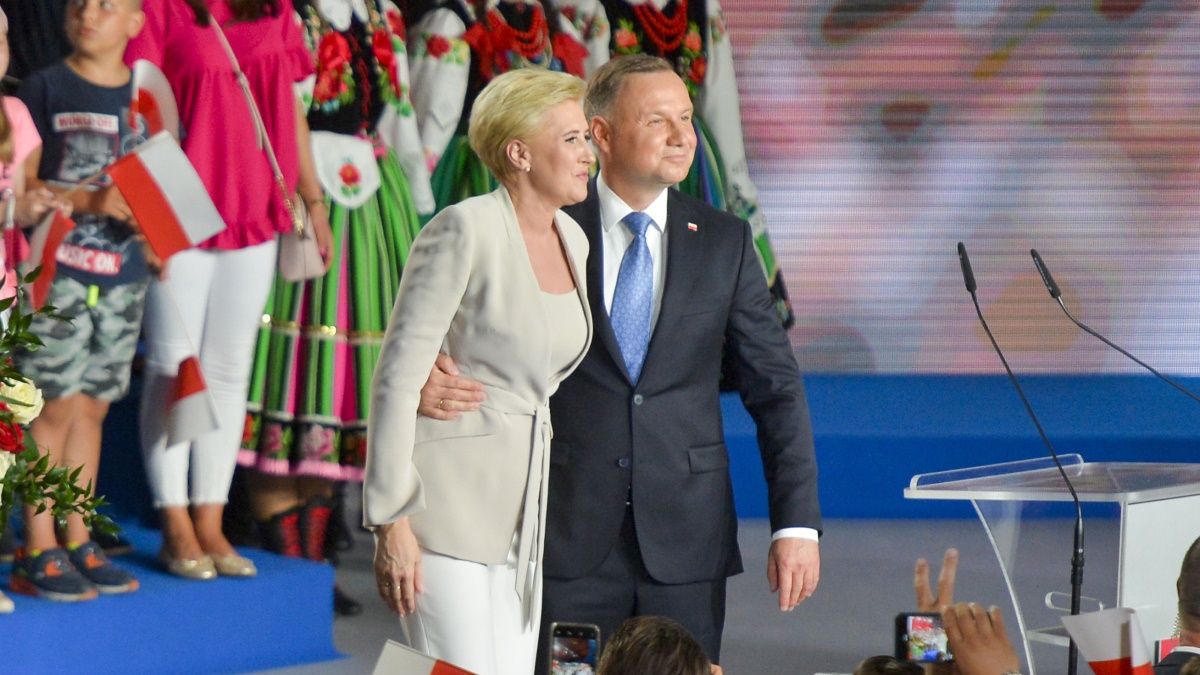 Agata Duda obchodziła na początku kwietnia 50. urodziny. Wydało się, co postanowił sprezentować jej mąż! 