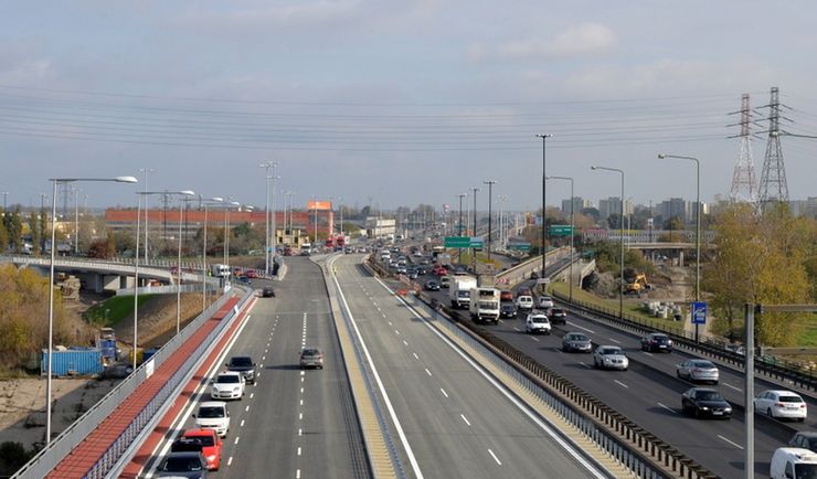 Warszawa. Dwa wypadki na S8. Duże utrudnienia na drodze