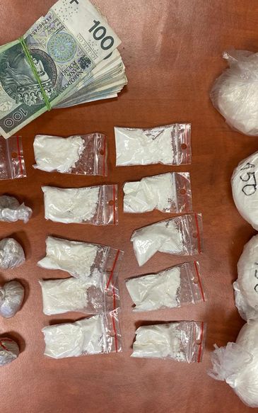 Warszawa. Heroina, metaamfetamina i mefedron w piwnicy na Pradze-Północ