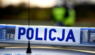 Warszawa. Wyłudził mieszkanie od seniora i chciał wypłacić z jego konta 400 tys. zł