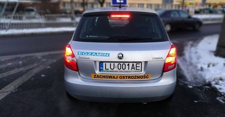 Egzamin na prawo jazdy. Kiedy zdawać – zimą czy latem?